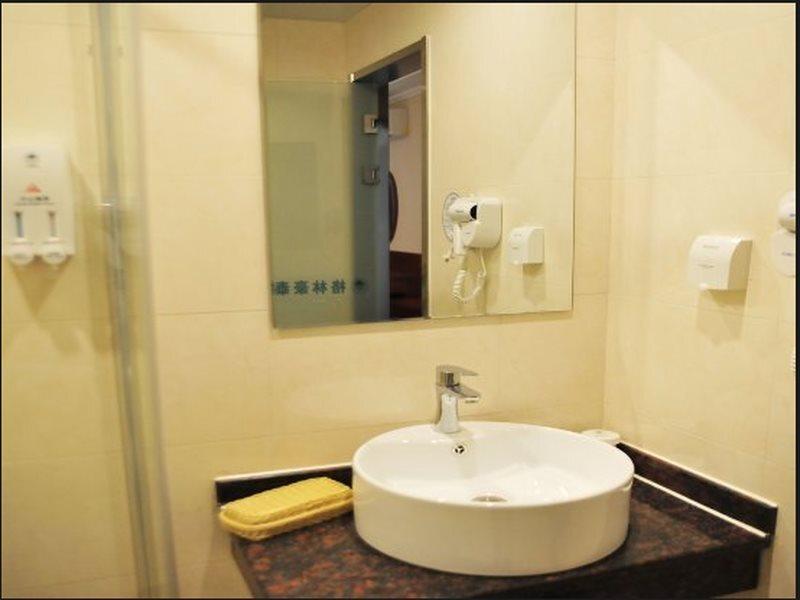 Шаоксинг: GreenTree Inn Zhejiang Shaoxing Paojiang Industrial Park Tanggong Road Business Hotel