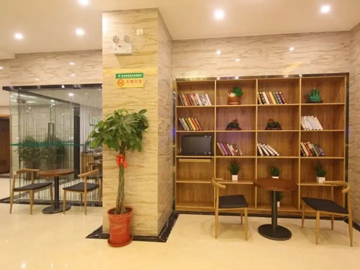 Яньчэн: GreenTree Inn Yancheng Yandu Bus Station Middle Daqing Road Express Hotel
