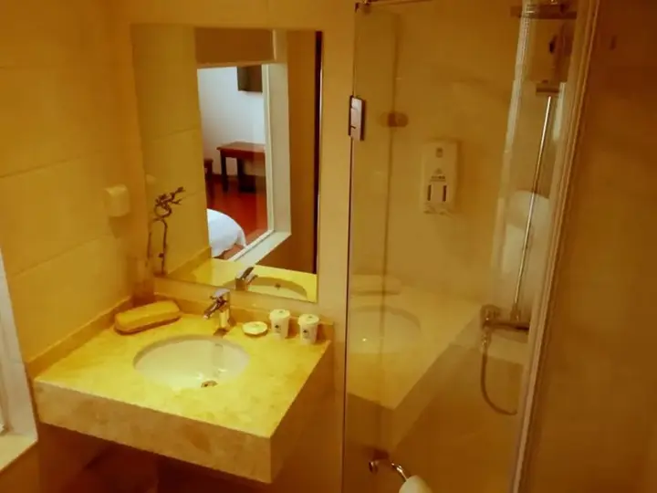 Яньчэн: GreenTree Inn YanCheng XiangGang Road FuNing Passenger South Station Hotel