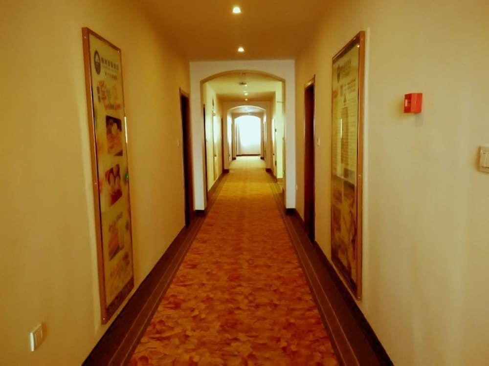 Яньчэн: GreenTree Inn YanCheng XiangGang Road FuNing Passenger South Station Hotel