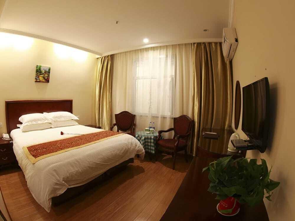 Хуайань: GreenTree Inn Huaian North Chengde Road Sakura Park Phoenix Palace Hot