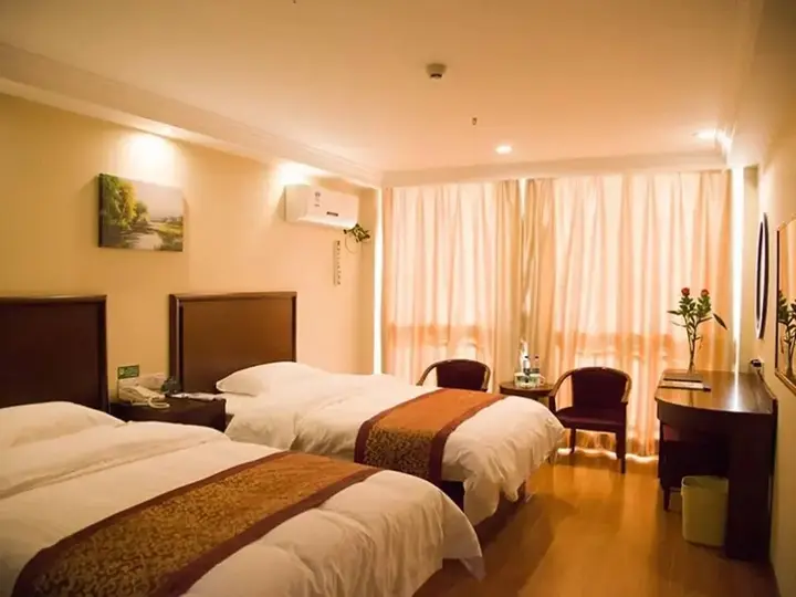 Тайчжоу: GreenTree Inn Taizhou Xinghua Wuyue Square