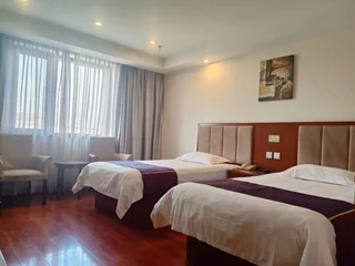Циндао: GreenTree Inn Shandong Qingdao Wuyishan Road Jiashike Shopping center Business Hotel