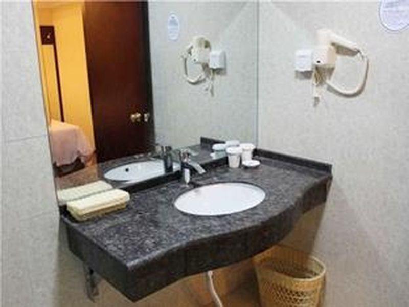 Суцянь: GreenTree Inn Suqian Shuyang Sanpima Shangyeguangchang Express Hotel