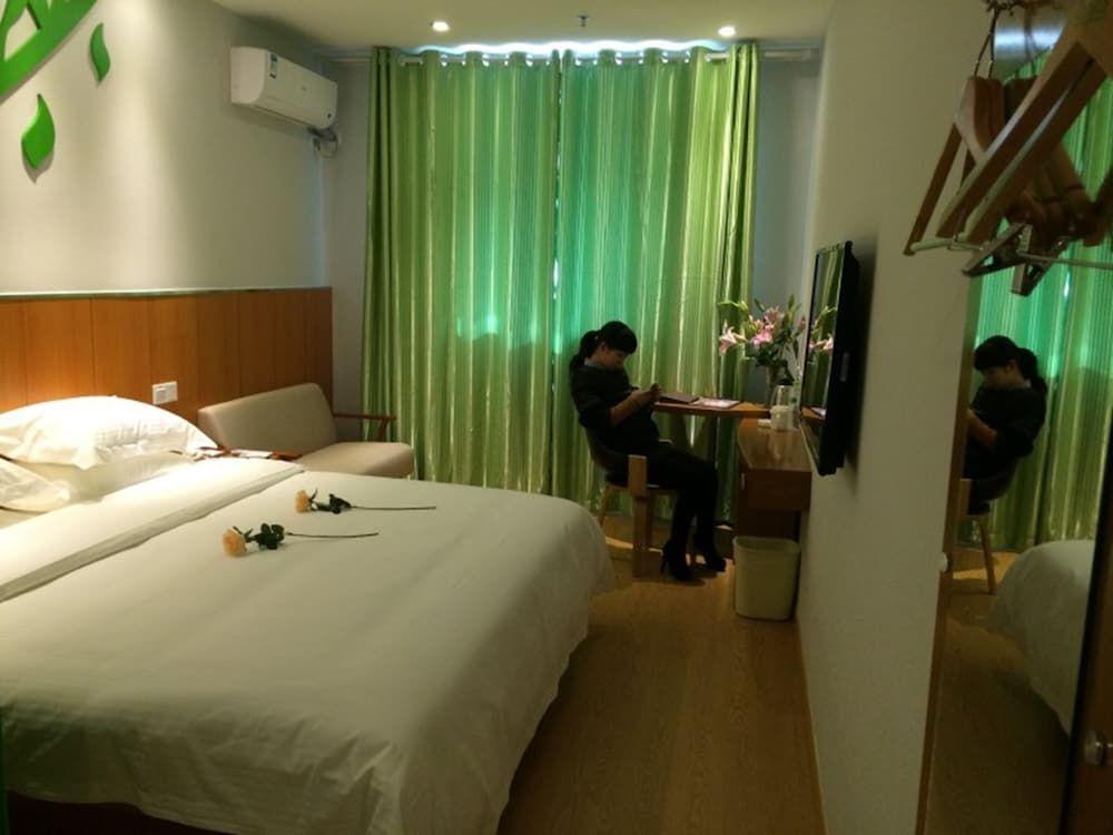 Тайчжоу: Vatica TaiZhou JiangYan Bus Terminal Station East NanHuan Road Hotel