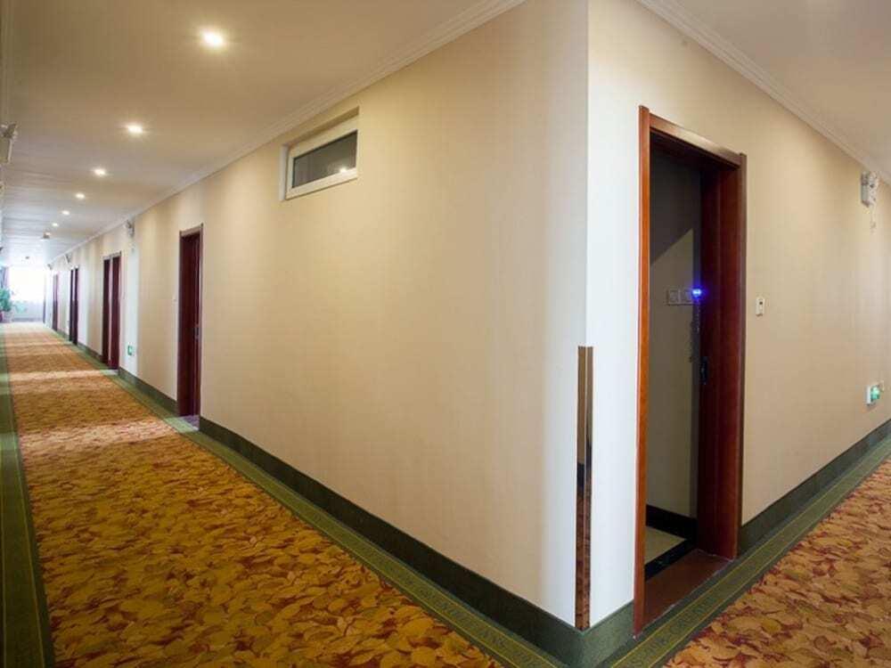 Тайчжоу: GreenTree Inn JiangSu TaiZhou YingChun W) Road Walking Street Express Hotel