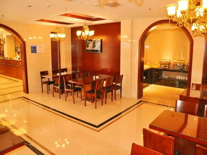 Тайчжоу: GreenTree Inn Taizhou Taixing East Guoqing Road RT Mart Business Hotel