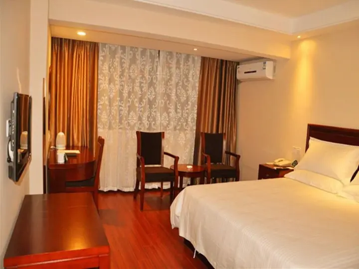 Тайчжоу: GreenTree Inn Taizhou Taixing East Guoqing Road RT Mart Business Hotel