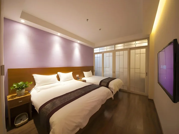 Тайчжоу: GreenTree Inn TaiZhou JingJiang ZhongZhou Road Sunshine International Business Hotel