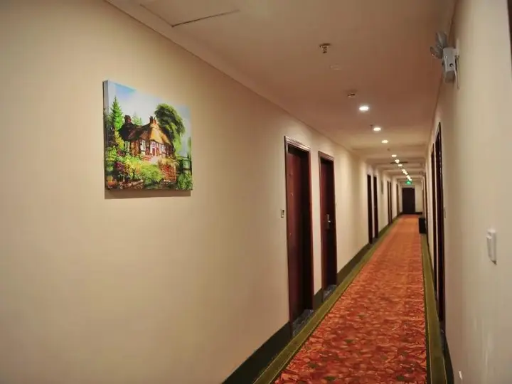Наньчан: GreenTree Inn ZhanQian (W) Business Hotel