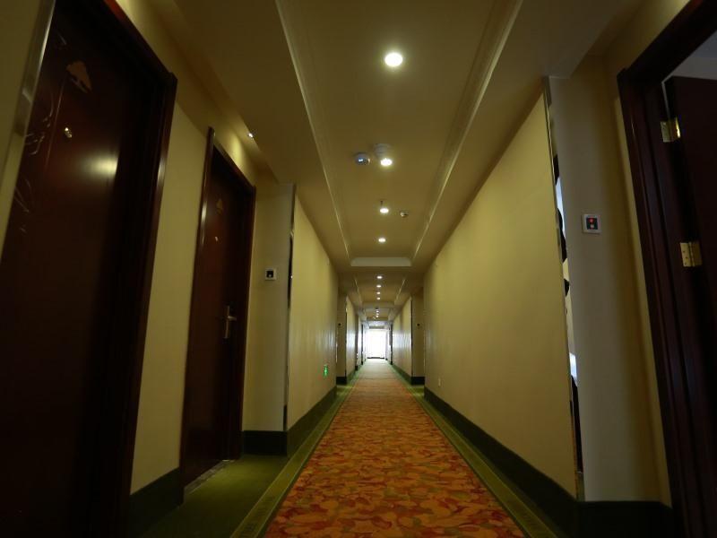 GreenTree Inn GuangDong ShenZhen BaoAn Airport New Terminal Express Hotel — фото 4