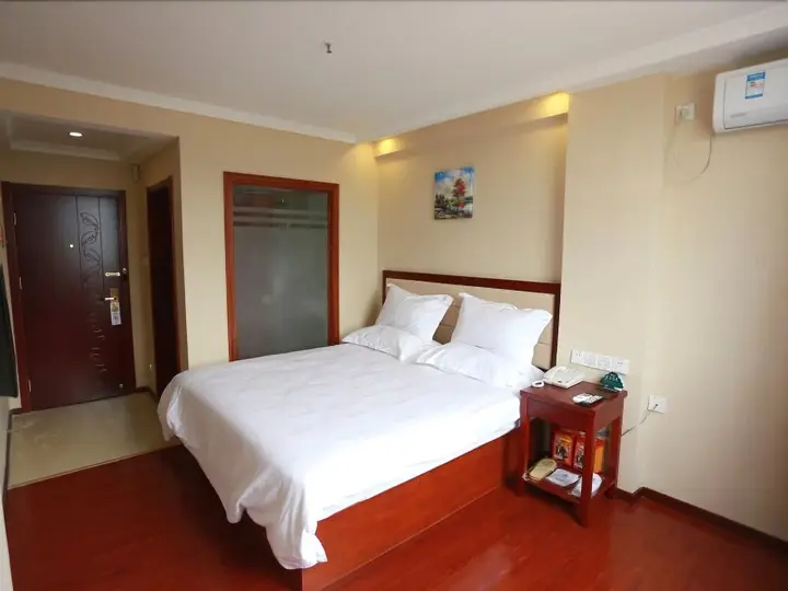 Шэньчжэнь: GreenTree Inn GuangDong ShenZhen BaoAn Airport New Terminal Express Hotel