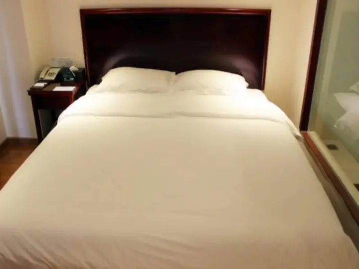 Шэньчжэнь: Greentree Inn Longhua Bus Station Shell Hotel