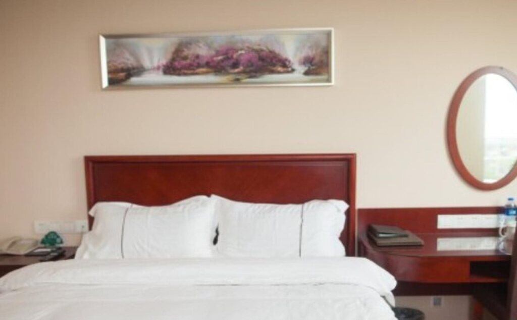 GreenTree Inn Jiangsu Wuxi New District High Speed Rail Station Newland Family Express Hotel — фото 2