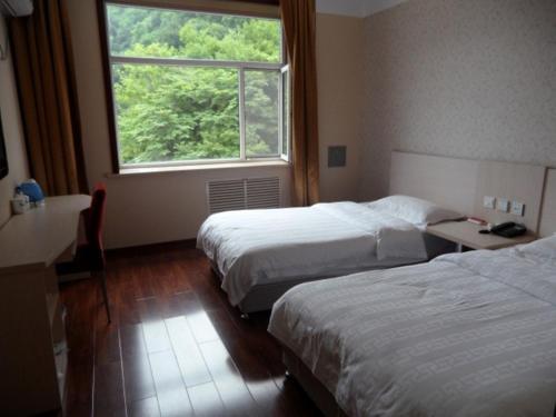 Байшань: Changbai Mountain International Hot Spring Holiday Village