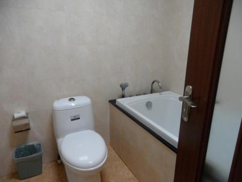 Байшань: Changbai Mountain International Hot Spring Holiday Village