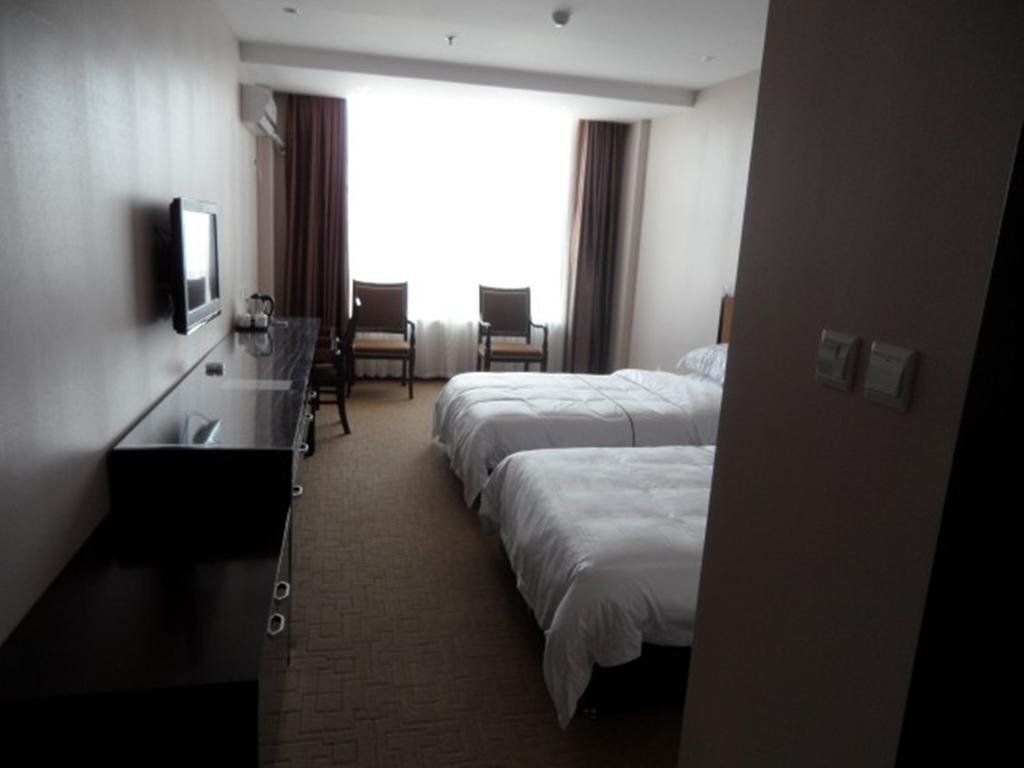Changbai Mountain Minghu Hotel — фото 1
