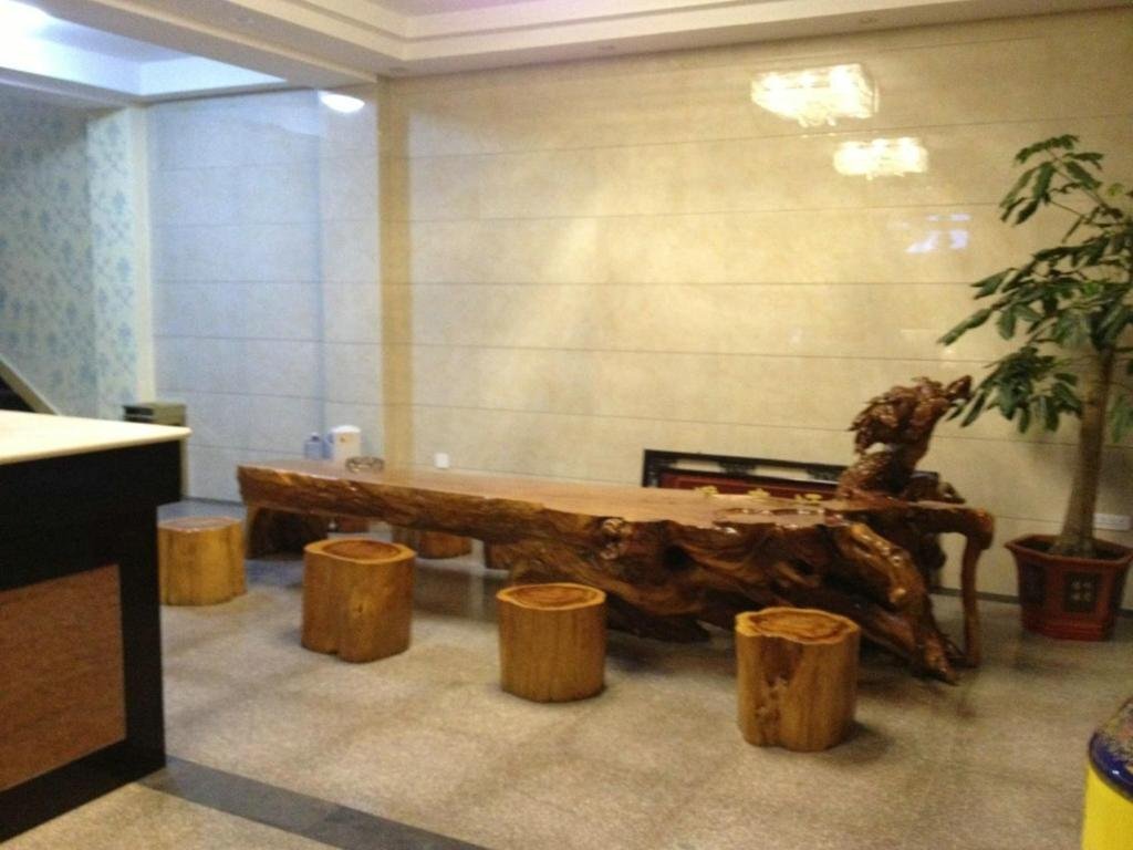 Баошань: Baoshan Huarong Inn