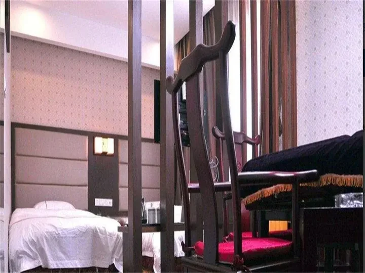 Джин-Чжоу: Jingzhou Yunlongshangfang Boutique Hotel