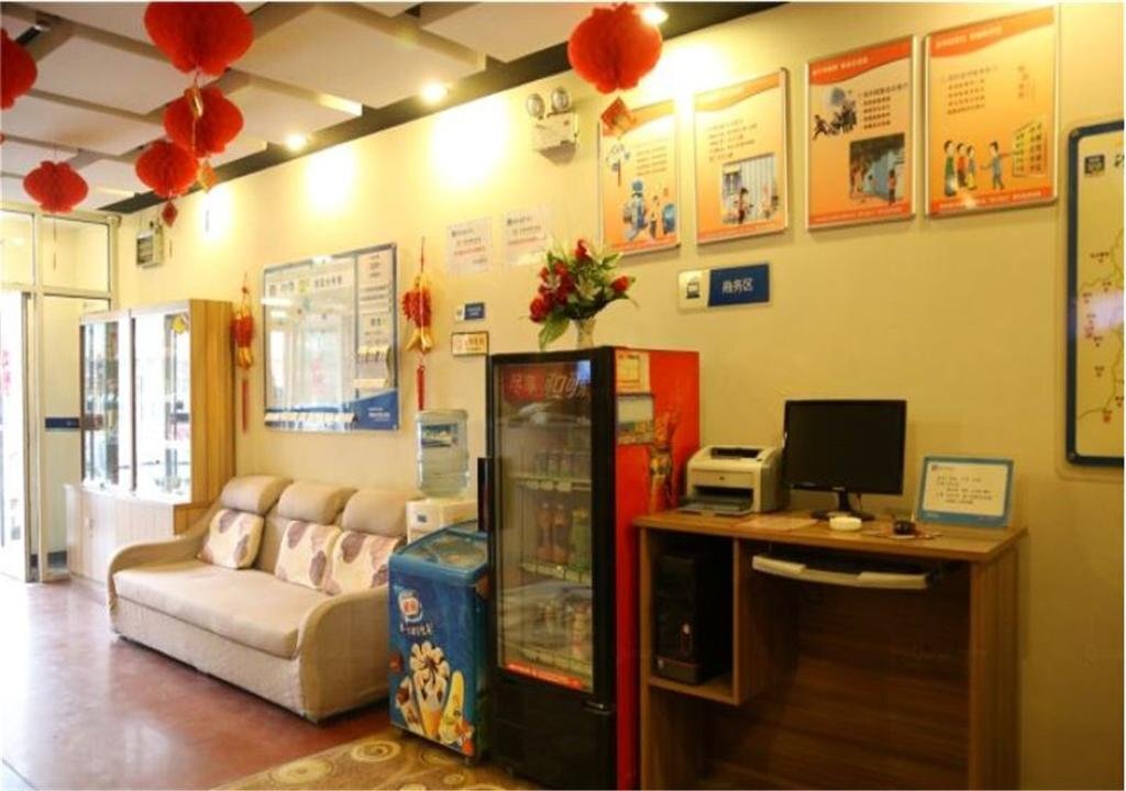 Цанчжоу: Eaka 365 Hotel Cangzhou Huanghelou Branch