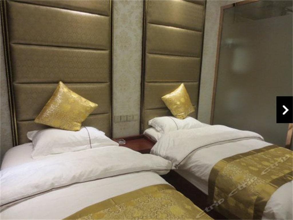 Мяньян: Mianyang Pingjiu Business Hotel