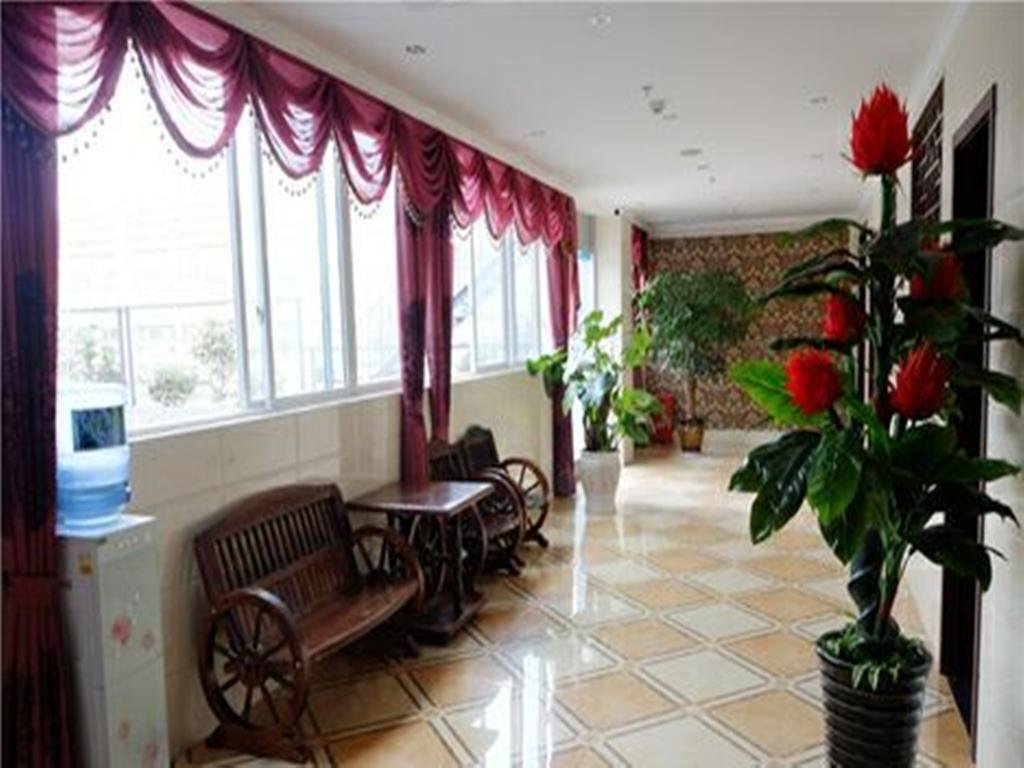 Лучжоу: Huijing Business Hotel