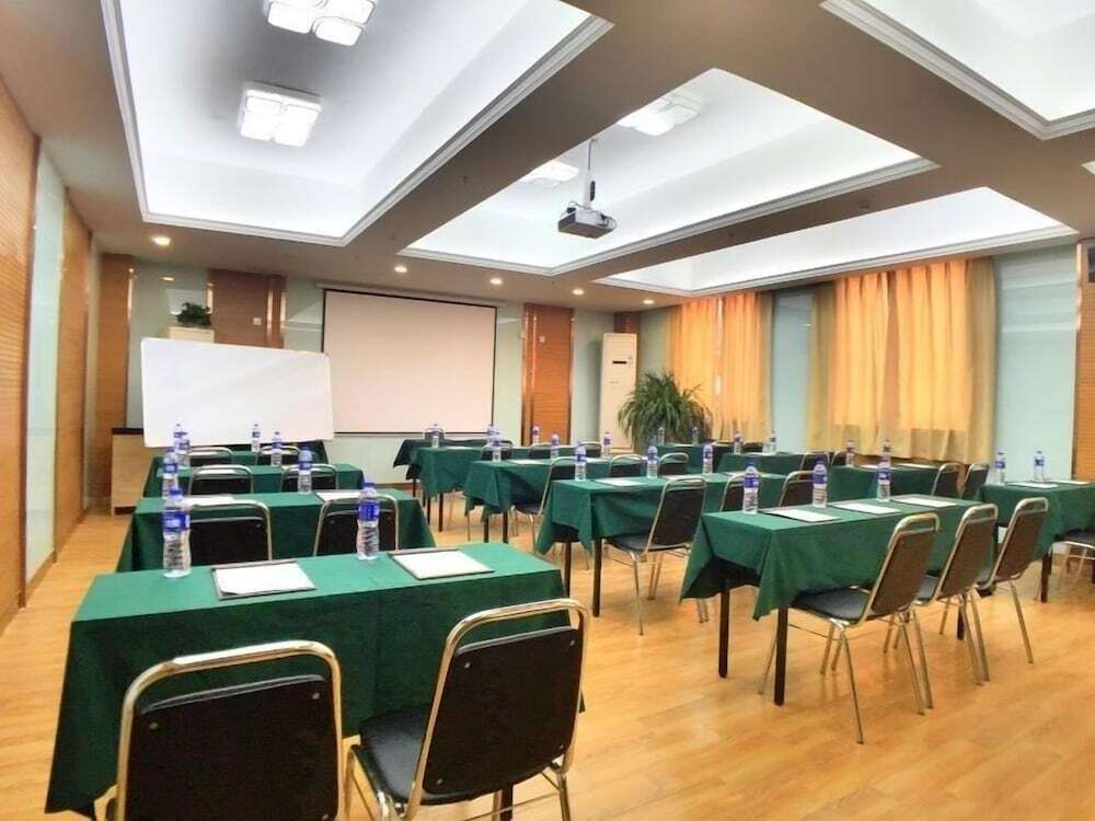 Кайфын: GreenTree Inn Kaifeng Jinming Plaza Business Hotel