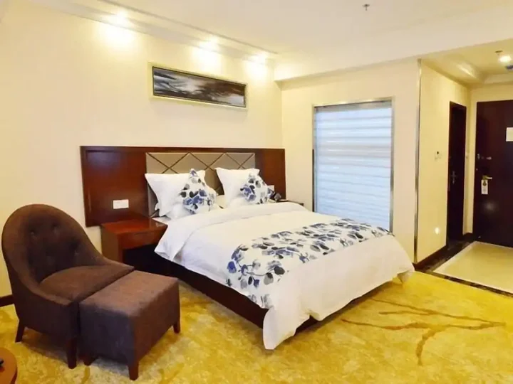 Уси: GreenTree Inn Wuxi Xidong Xincheng High Speed Rail East Station Hotel