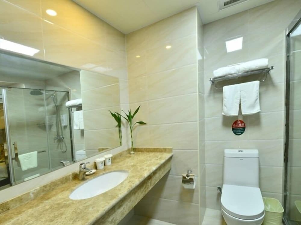 GreenTree Inn Wuxi Xidong Xincheng High Speed Rail East Station Hotel — фото 4