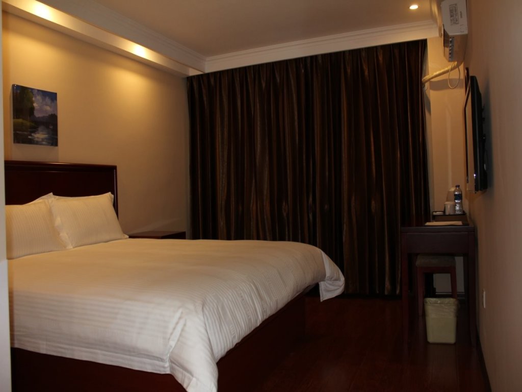 Далянь: Greentree Inn Liaoning Dalian Development Zone Jinma Road Pedestrian Street Express Hotel
