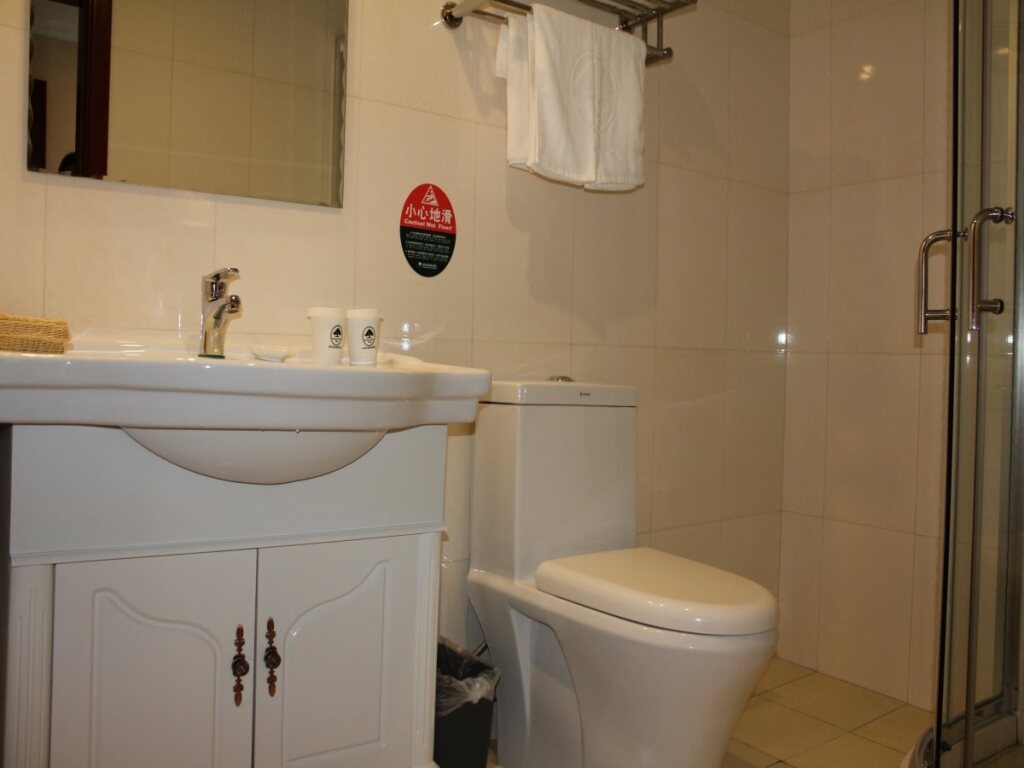 Далянь: Greentree Inn Liaoning Dalian Development Zone Jinma Road Pedestrian Street Express Hotel