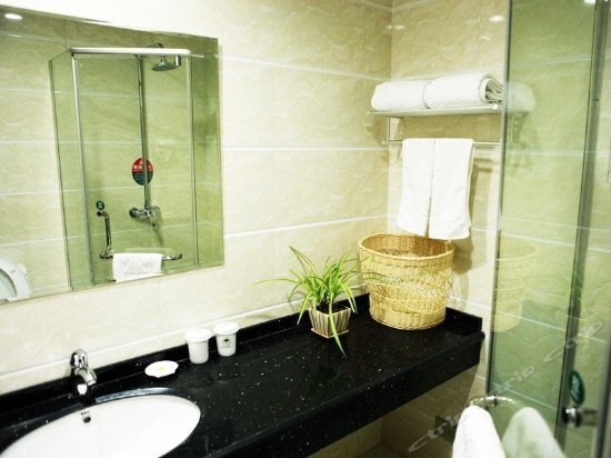 Далянь: GreenTree Inn Liaoning Dalian Jinzhou Railway Station Express Hotel