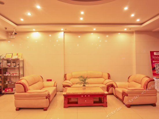 Далянь: GreenTree Inn Liaoning Dalian Jinzhou Railway Station Express Hotel