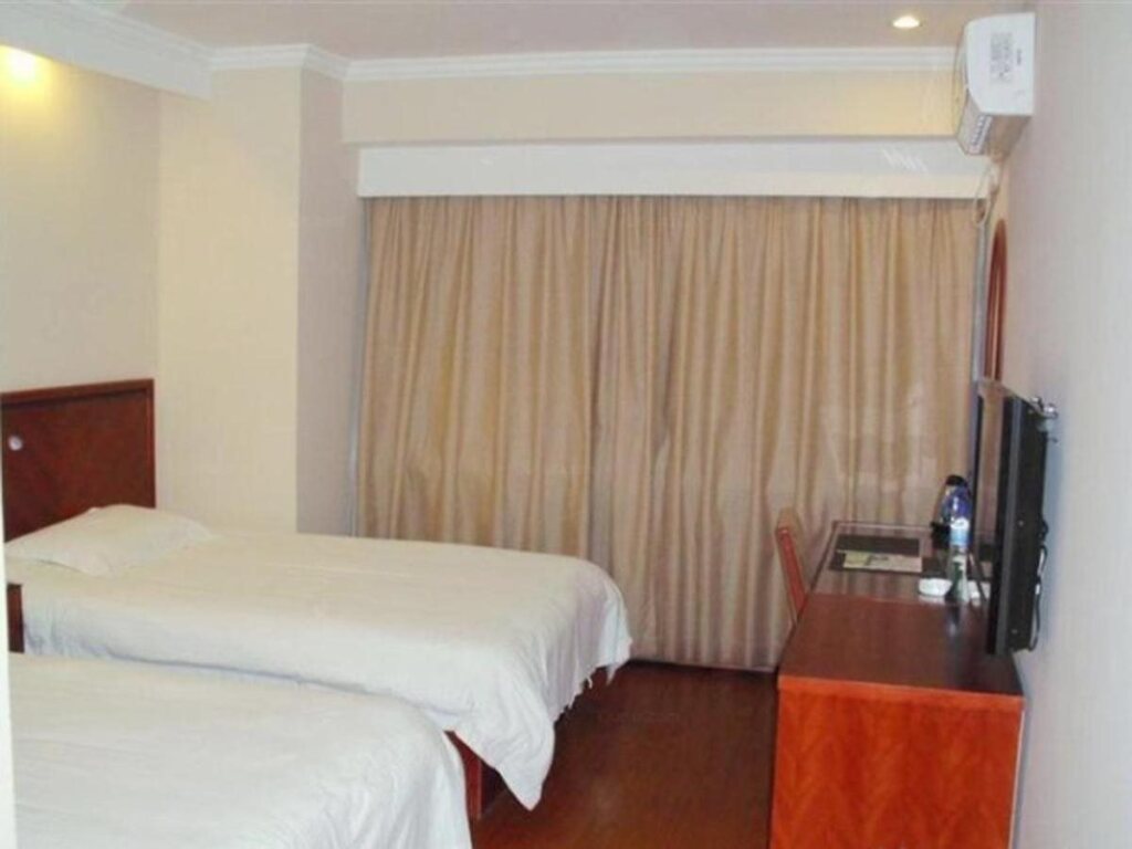 Уси: GreenTree Inn Jiangsu Wuxi Lingshan Scenic spot Express Hotel