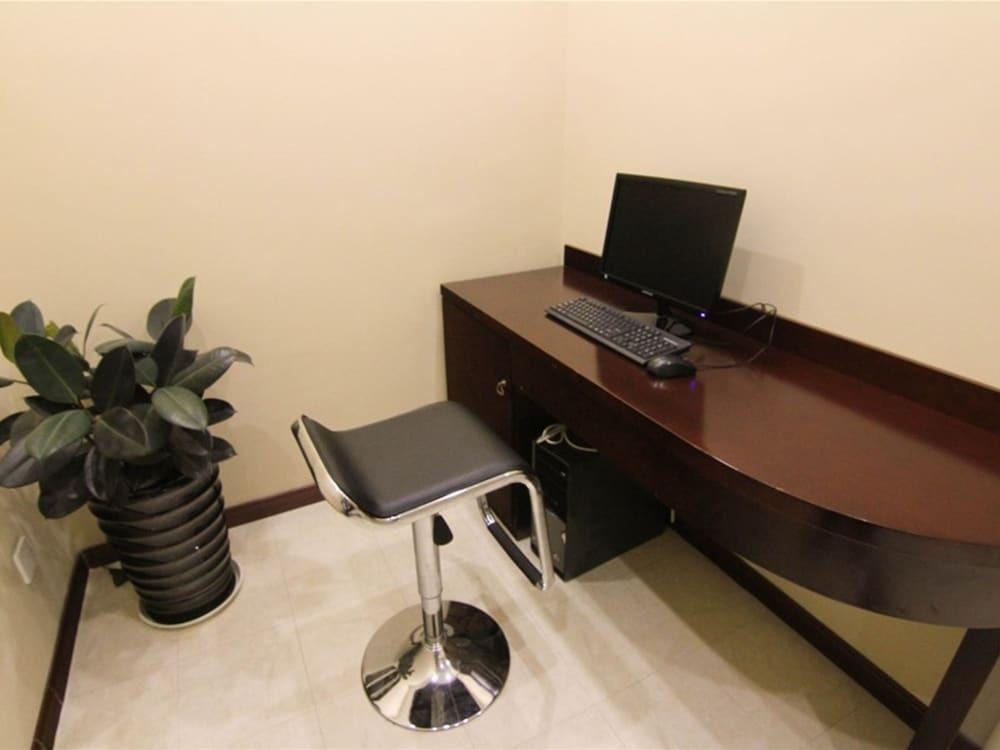 Чжэньцзян: GreenTree Inn JiangSu Zhenjiang Danyang East Gate Danjin Road Zhenxing