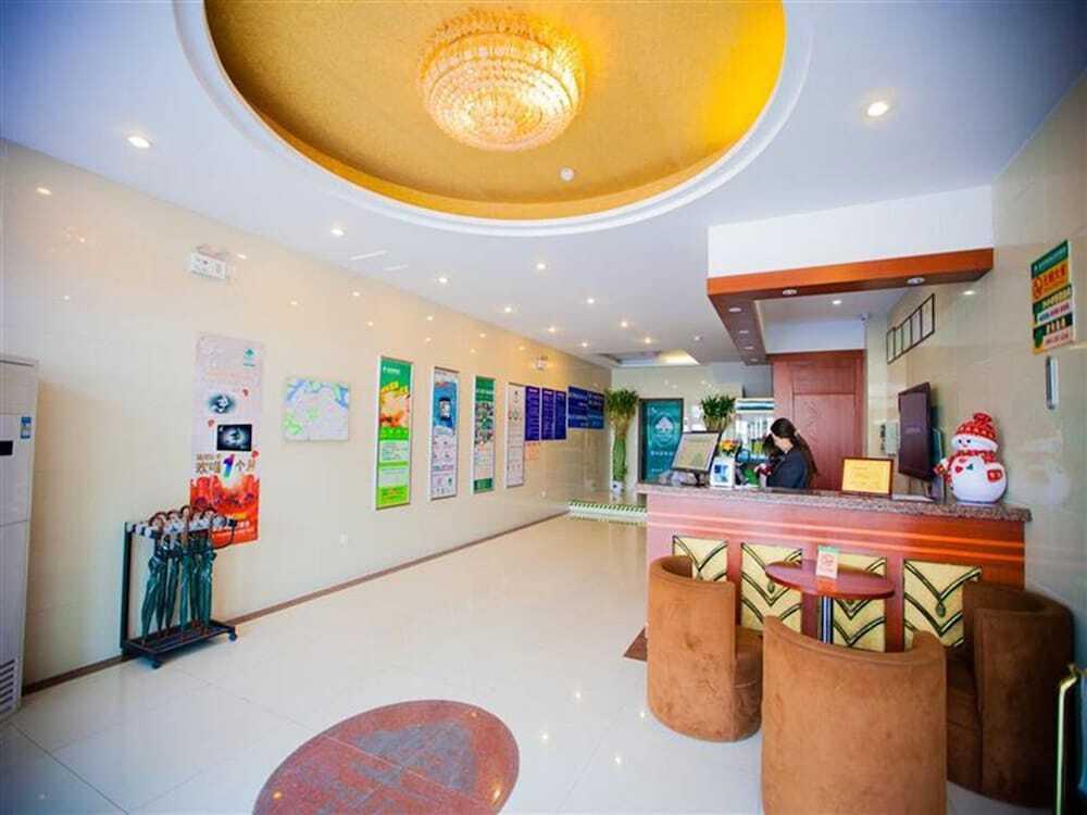 Чжэньцзян: GreenTree Inn Zhenjiang Nanmenwai Street Shell Hotel