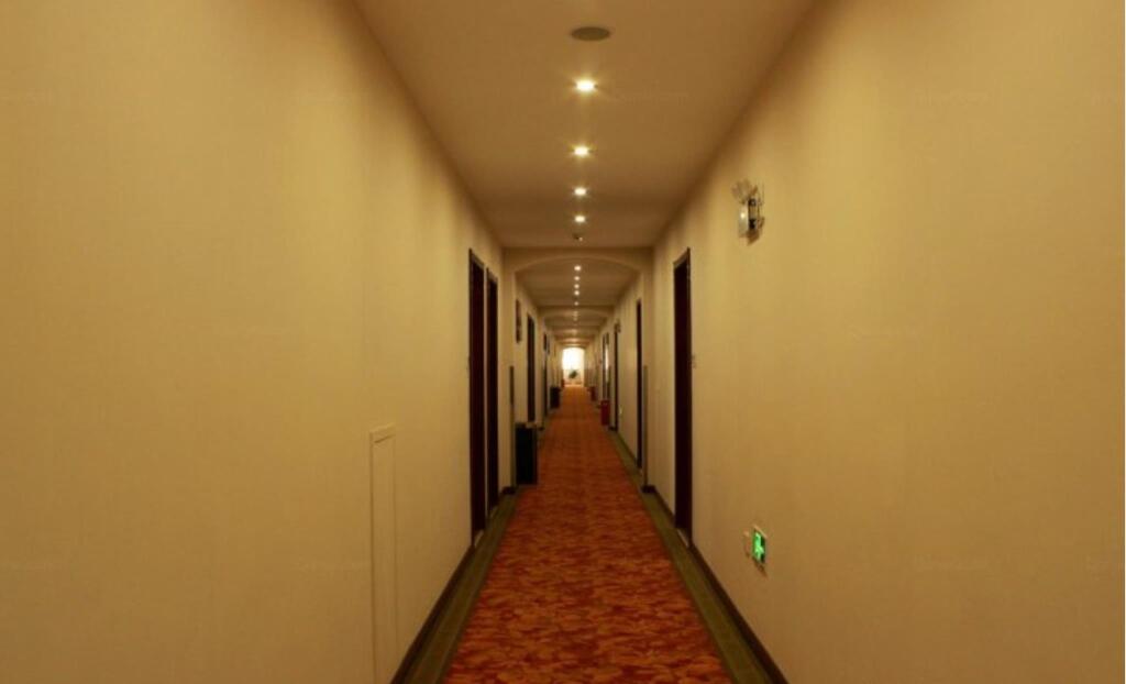 Чжэньцзян: GreenTree Inn Zhenjiang Yangzhong Central Market Gangdong Bei Road