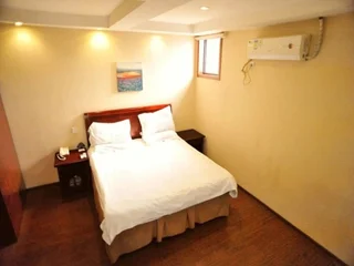 Чжэньцзян: GreenTree Inn ZhenJiang Dingmao Industrial Park Wode Square Express Hotel