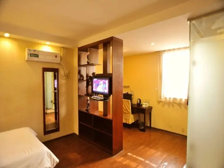 Чжэньцзян: GreenTree Inn ZhenJiang Dingmao Industrial Park Wode Square Express Hotel