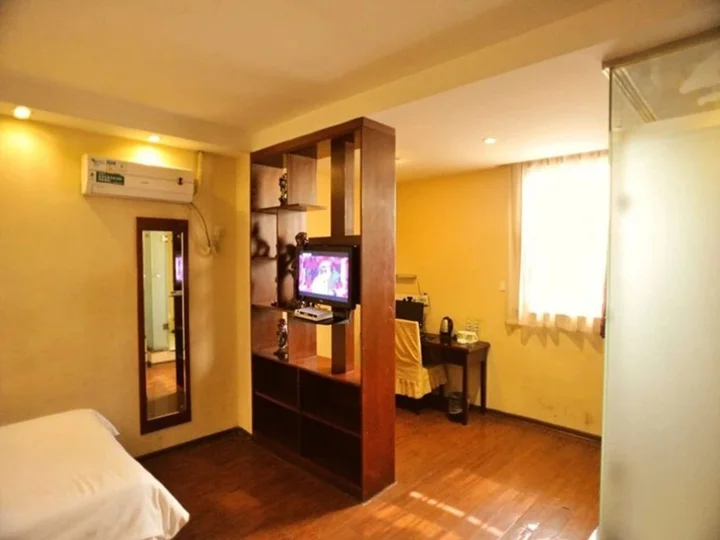 Чжэньцзян: GreenTree Inn ZhenJiang Dingmao Industrial Park Wode Square Express Hotel