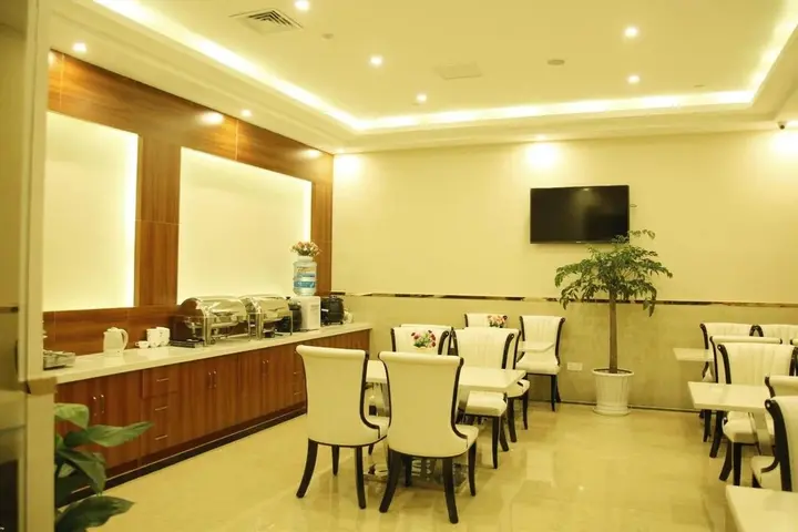 Чанчжоу: GreenTree Inn Changzhou Dinosaur City Qingyang North Road Business Hotel