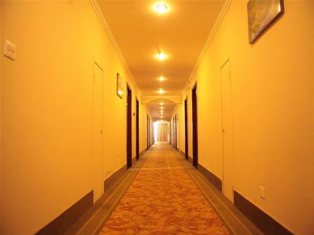 Суцянь: GreenTree Inn SuQian XiHu Road BaoLong Plaza JinYing Hotel