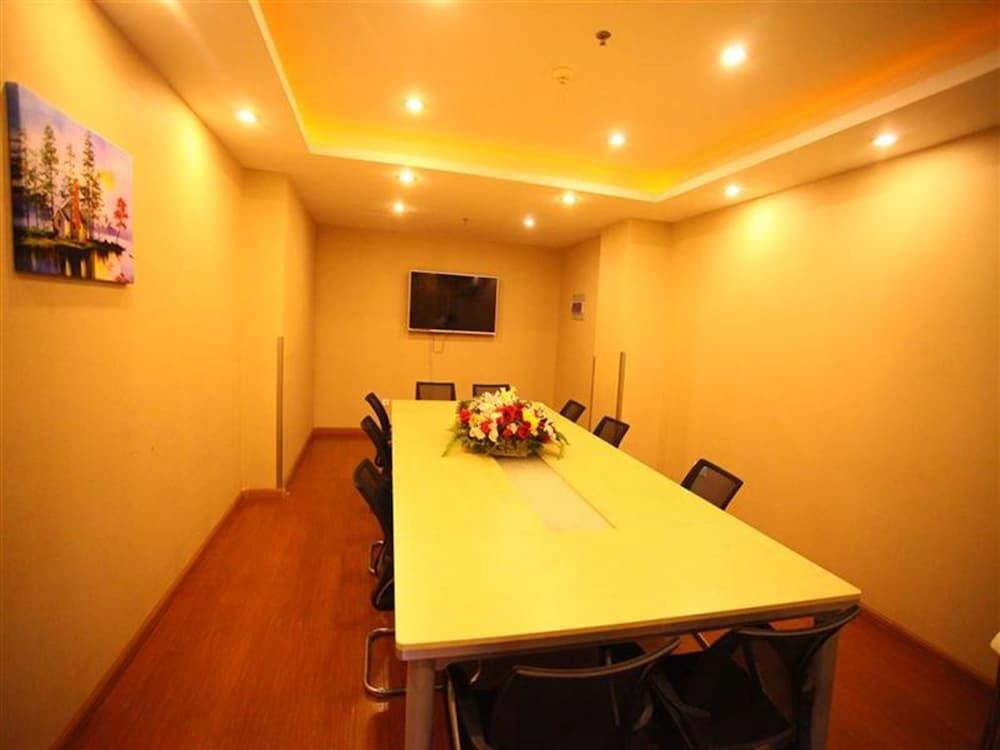 Суцянь: GreenTree Inn SuQian XiHu Road BaoLong Plaza JinYing Hotel