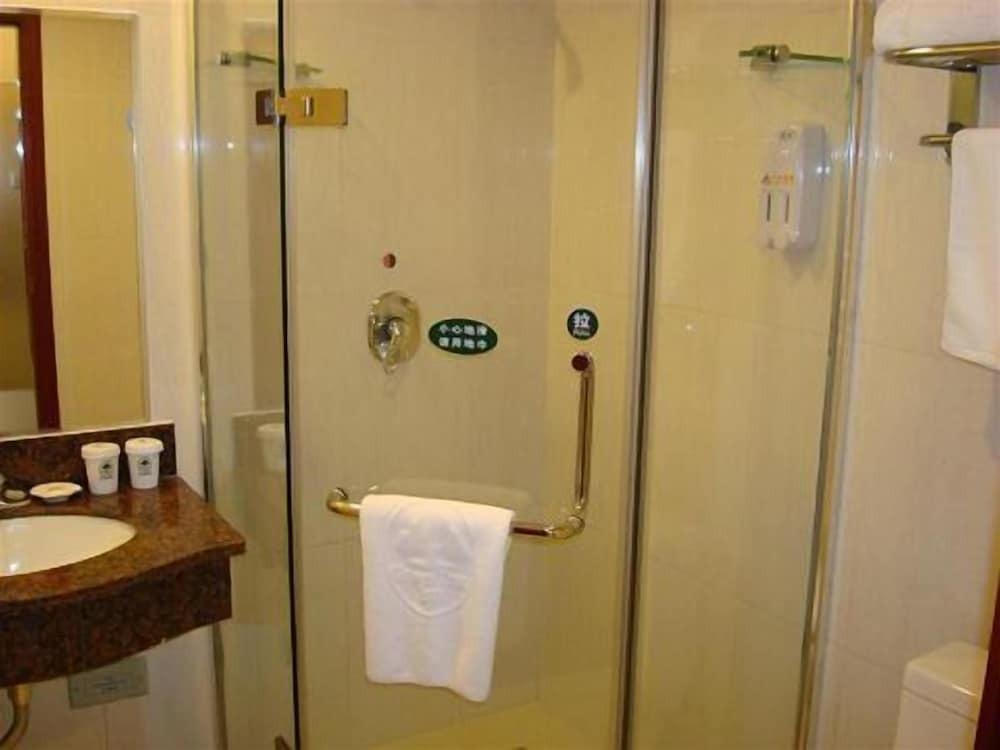 Тайчжоу: GreenTree Inn Taizhou East Meilan Road University Town Hotel