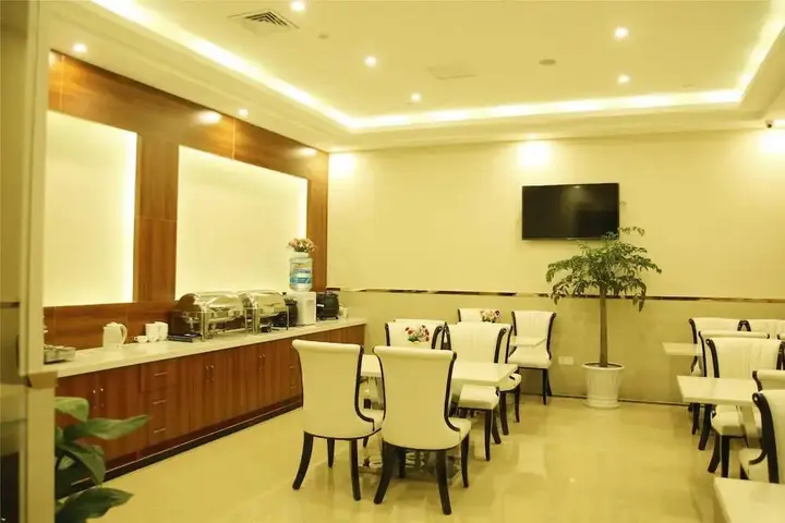 Тайчжоу: GreenTree Inn Taizhou East Meilan Road University Town Hotel