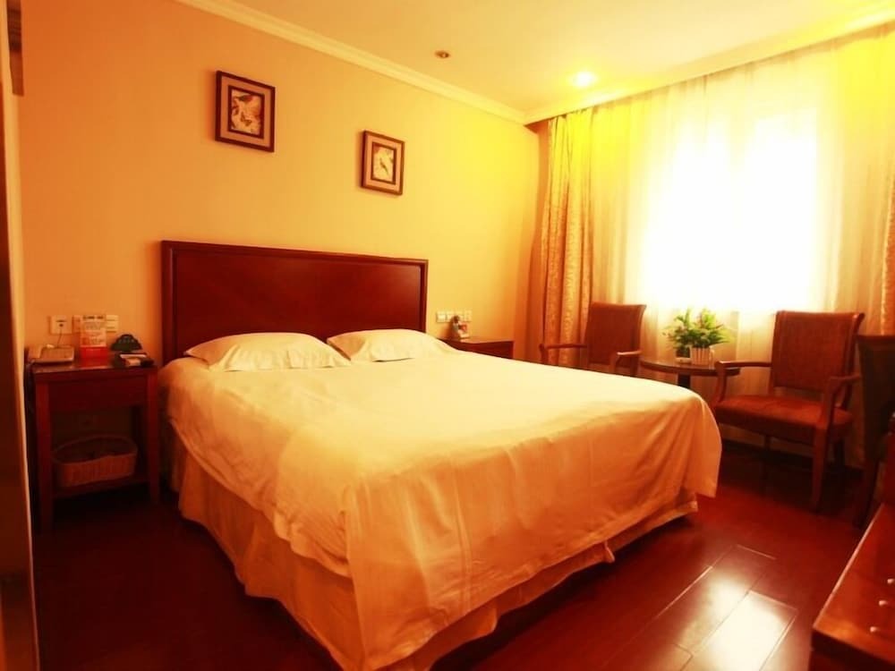 Цзинань: GreenTree Inn JiNan Bus Terminal Station Express Hotel