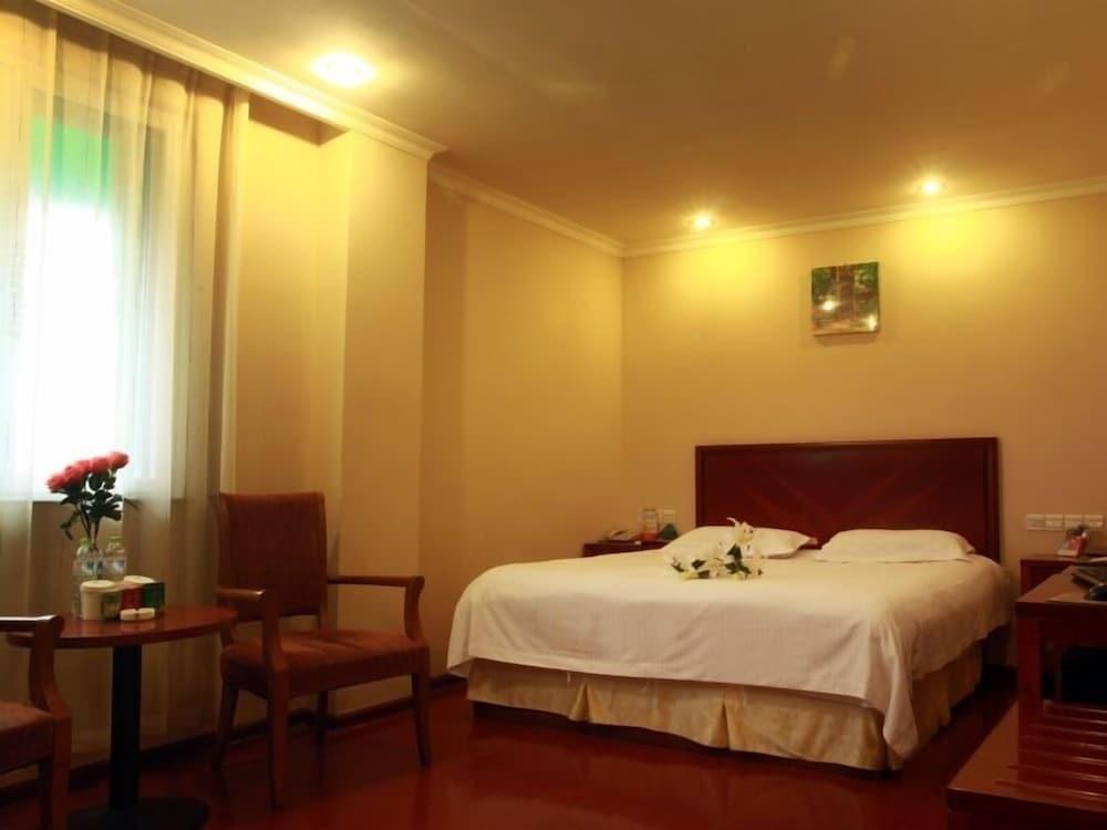 Цзинань: GreenTree Inn JiNan Bus Terminal Station Express Hotel