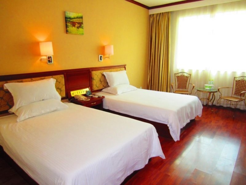 Циндао: Green Tree Inn Express Qingdao Railway Station Zhanqiao Yacht Wharf