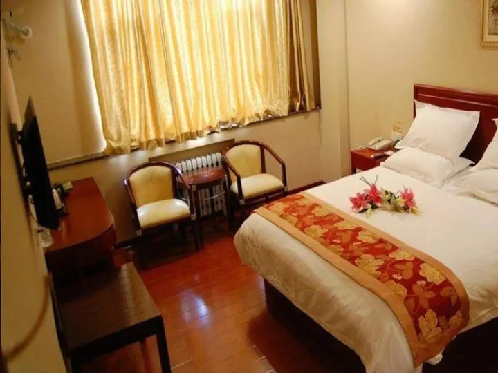 Цзинань: Greentree Inn Shandong Jinan Shanda Road Technology Markets Business Hotel