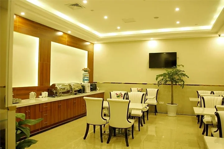 Яньчэн: GreenTree Inn Jiangsu Yancheng Dongtai Jianggang Yingbin Road Gangcheng Avenue Business Hotel